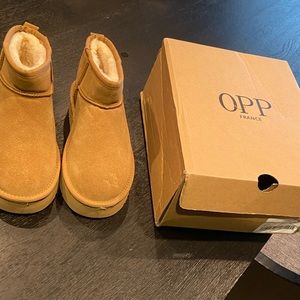 Opp chestnut mini sheepskin boots